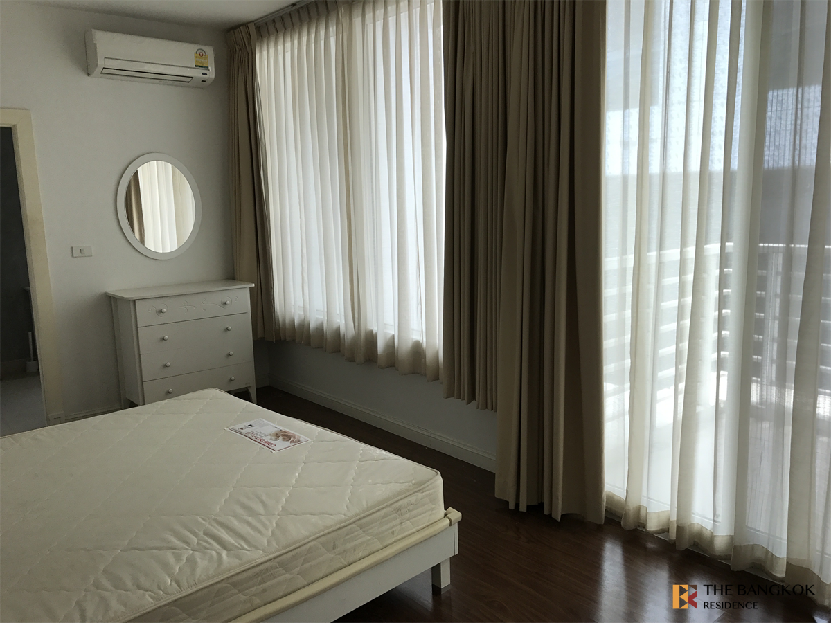picture Siri Residence Luxury Condo Ready to Move-in at the Best Location near BTS Phrom Phong - 1/10