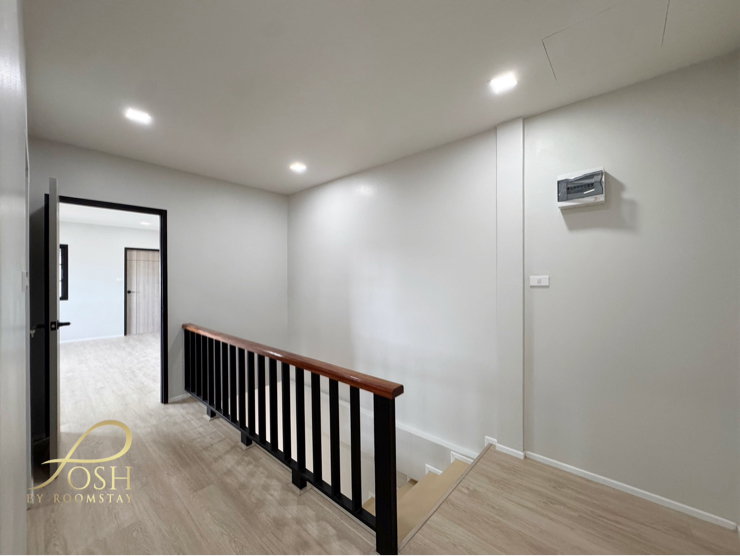 รูป ทาวน์โฮม2ชั้น สไตล์โมเดิร์นรีโนเวทใหม่บนทำเลเขารัง (3ห้องนอน) ใกล้เซ็นทรัล สามกอง และย่านเมืองเก่า รีโนเวทและต่อเติมใหม่ทั้งหลัง - รูปที่ 14/27