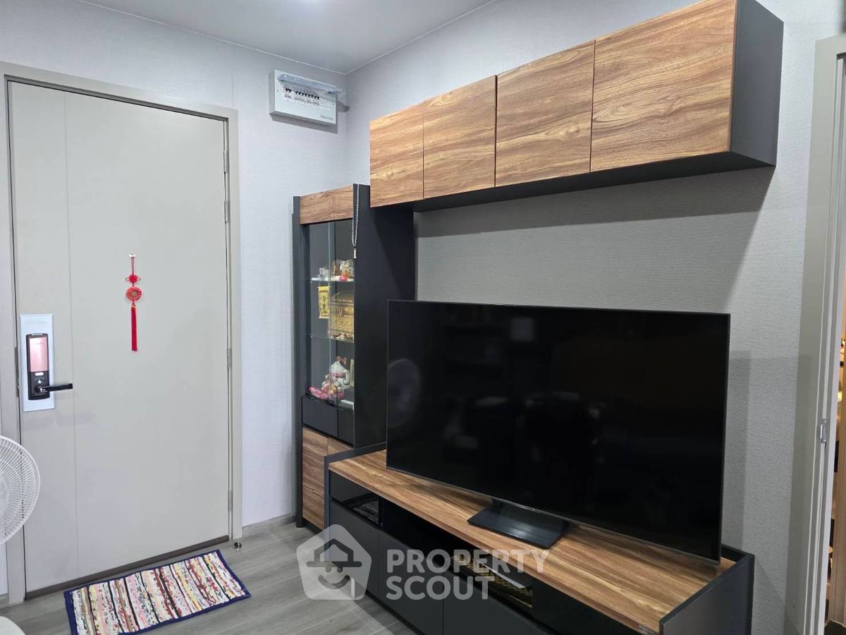 picture 17th-Floor 1-BR The Politan Aqua Near MRT Phra Nang Klao Bridge (ID 3157645) - 3/9