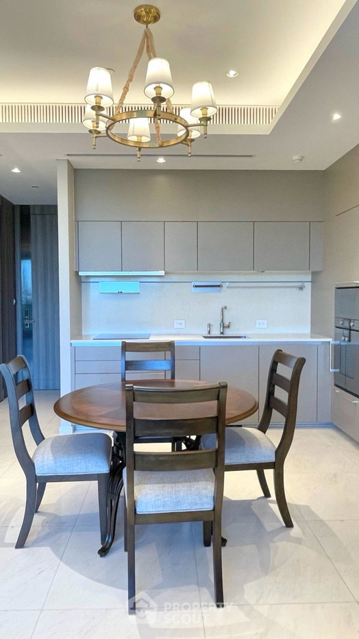 picture Spacious 2-BR 106 Sqm At Sindhorn Tonson Near BTS Ratchadamri (ID 3155956) - 4/12