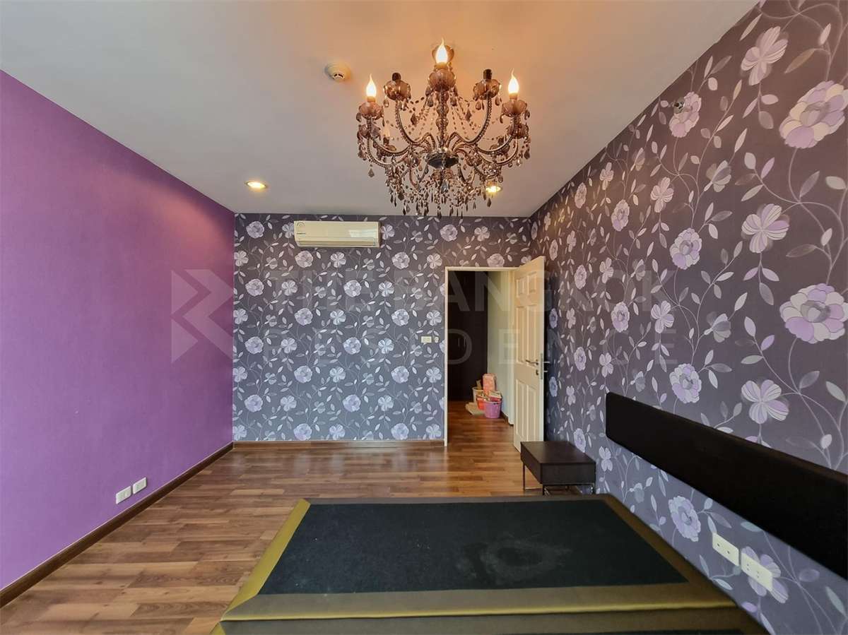 picture Chewathai Ratchaprarop  Condo in High-potential, Central City Location - 10/10