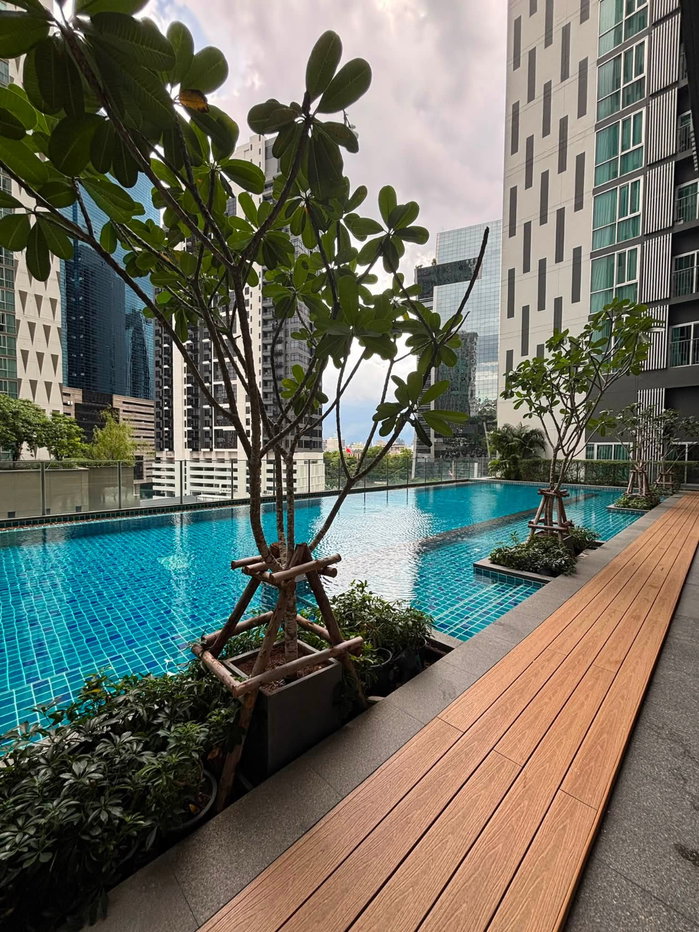รูป RS7303 ให้เช่า Noble Revolve Ratchada 1 Penthouse ชั้นบนสุด เพดานสูง 4 เมตร เดินเพียง 5 นาทีถึง MRT ศูนย์วัฒนธรรม - รูปที่ 10/13