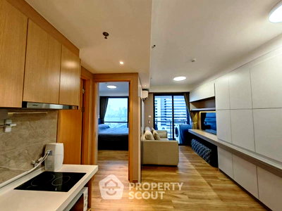 Condos for rent : 19th-Floor 1-BR At Regal Sathon-Naradhiwas (ID 3155830)