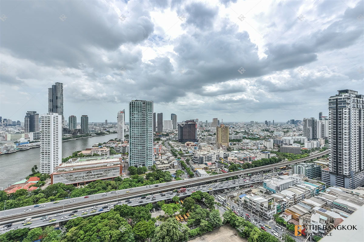 picture Book before anyone else The River near BTS Saphan Taksin - 7/10