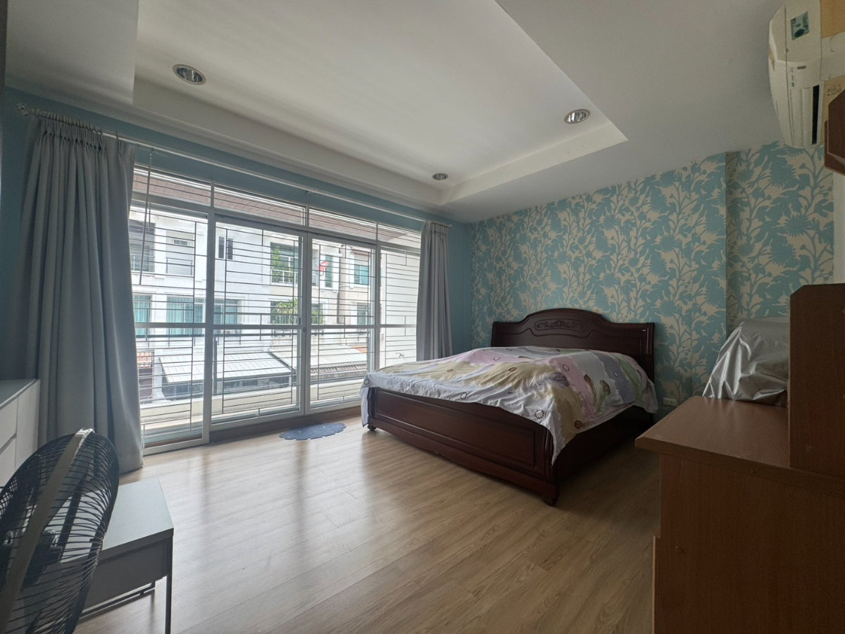รูป [ขาย] ทาวน์โฮม 3 ชั้น The Royal Vienna รัชวิภา 5.95ล้าน 3 นอน 3 น้ำ พร้อมอยู่ โทร 0882246885 line: Tiitletitle - รูปที่ 18/39
