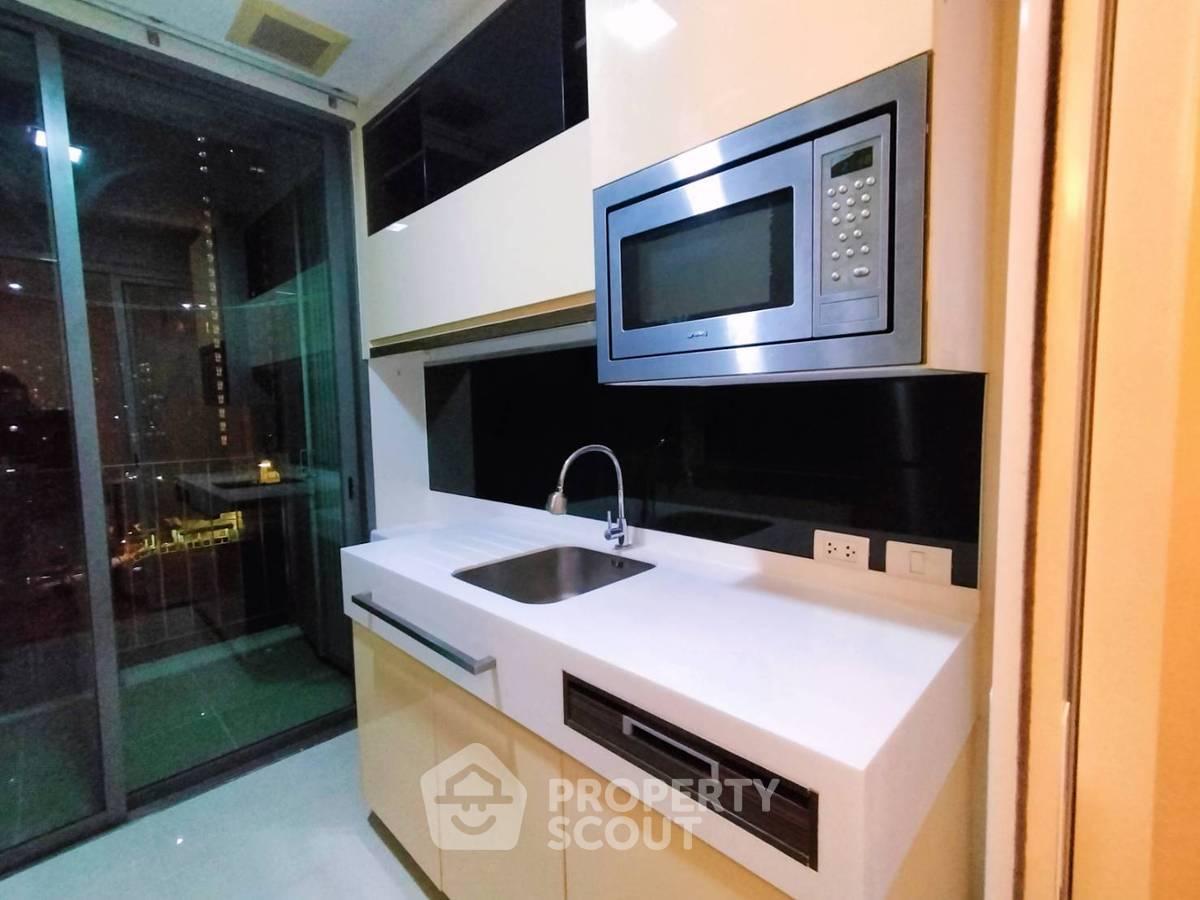 picture 100m To BTS Punnawithi | 1-BR The Room Sukhumvit 62 (ID 1440698) - 7/35