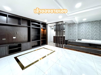 ขายคอนโด : 🏡 เดอะคริส 3 รัชดา 17 🚆 ใช้ชีวิตใจกลางรัชดา 500 เมตรถึง MRT 💰 เพียง 2.39 ล้านบาท