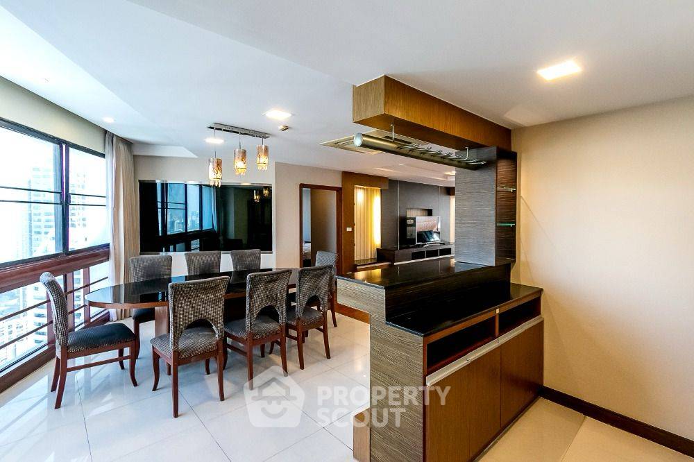picture Pet-Friendly 3-BR President Park Condominium Near MRT Queen Sirikit (ID 2075203) - 6/13