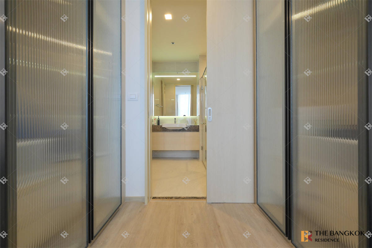 picture NOBLE STATE 39 Special Unit, Great Value near BTS Phrom Phong - 8/10