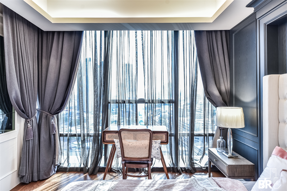 picture Condo with the Best Location The Bangkok Sathorn near BTS Surasak - 1/10