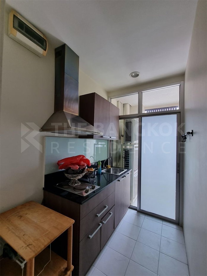 picture Chewathai Ratchaprarop  Condo in High-potential, Central City Location - 2/10