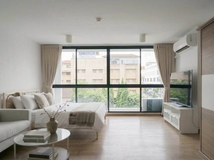 รูปภาพ Condo for RENT : Bangkok Feliz Sukhumvit 69    𝐒𝐢𝐳𝐞 : 35 sqm.   Studio /1 Bath  𝐅𝐥𝐨𝐨𝐫 : 4th  ✅ fully furnished