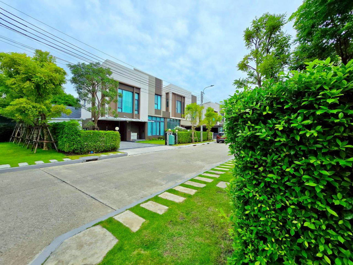 รูป [Smart Home] บ้านแฝดหลังมุม ดีไซน์ Double Volume บ้านกลางเมือง The Edition ปิ่นเกล้า-บรม 2 ใกล้ทางด่วน 15 นาทีถึงจตุจักร - รูปที่ 7/27