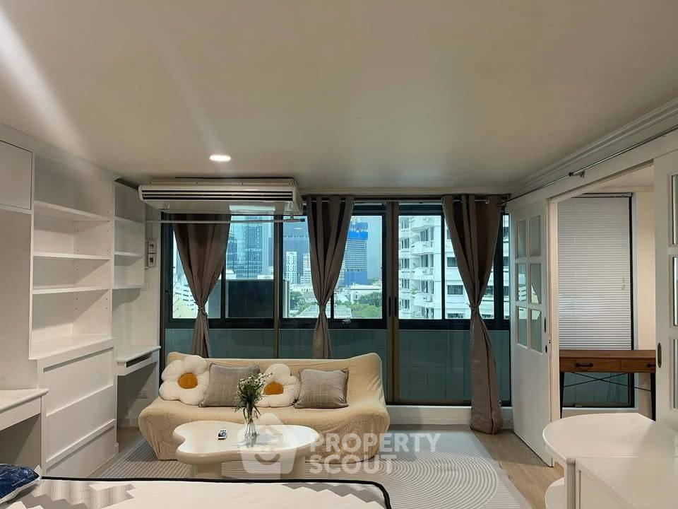 picture 2-BR Condo At Diamond Tower Pattaya In Phratamnak (ID 3160645) - 3/15