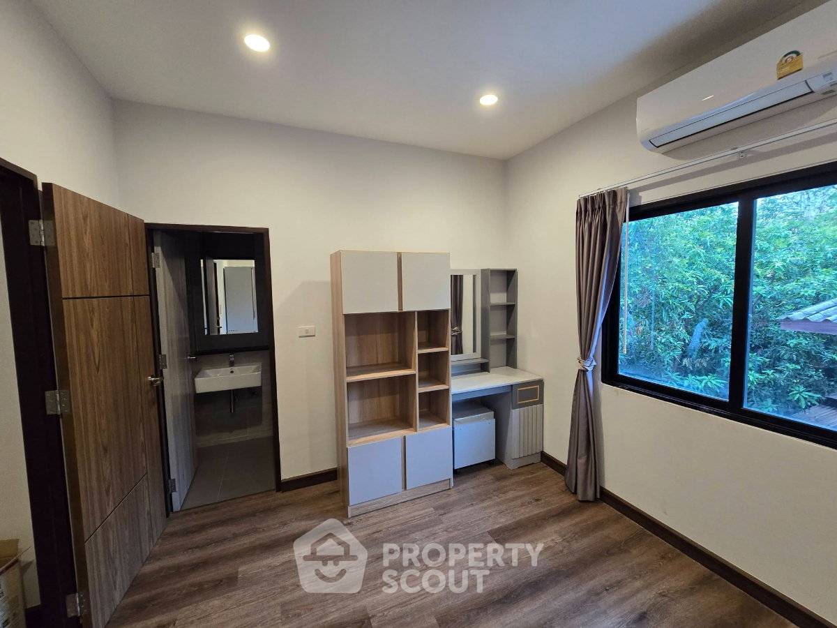 picture Spacious 3-BR 210 Sqm Townhouse At Cordiz At Udomsuk (ID 3156328) - 8/10
