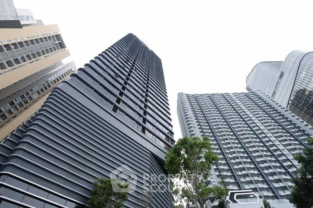 picture 37th-Floor 1-BR At Ideo Mobi Asoke Near MRT Phetchaburi (ID 329034) - 3/9