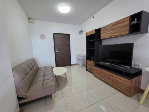 Urgent sale! 47 square meter, 1-bedroom apartment, south-facing with pool view.