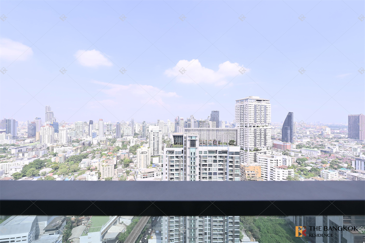 picture The Estelle Phrom Phong near BTS Phrom Phong Luxury Unit, Ready for You Without the Wait - 3/10