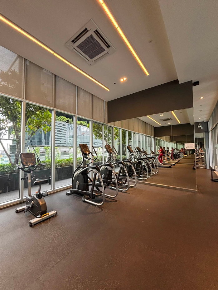 รูป RS7303 ให้เช่า Noble Revolve Ratchada 1 Penthouse ชั้นบนสุด เพดานสูง 4 เมตร เดินเพียง 5 นาทีถึง MRT ศูนย์วัฒนธรรม - รูปที่ 12/13