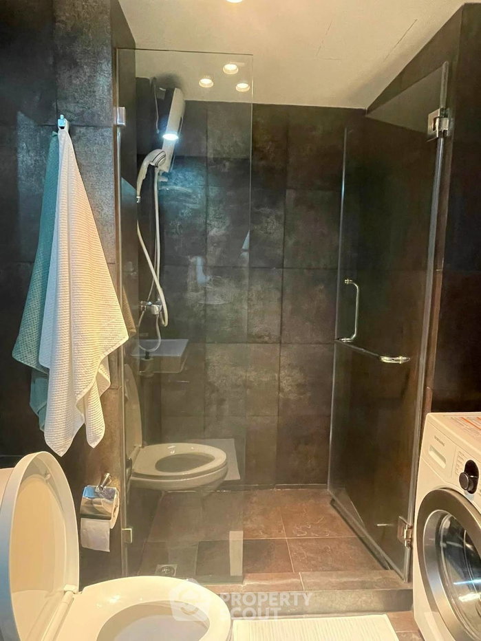 picture 1-BR Voque Sukhumvit 16 Condominium Near MRT Queen Sirikit (ID 3159335) - 13/14