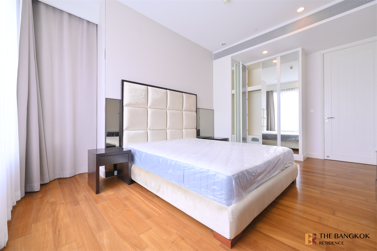 picture Q Langsuan near BTS Ratchadamri Comfortable and Ready to Move-in - 6/10