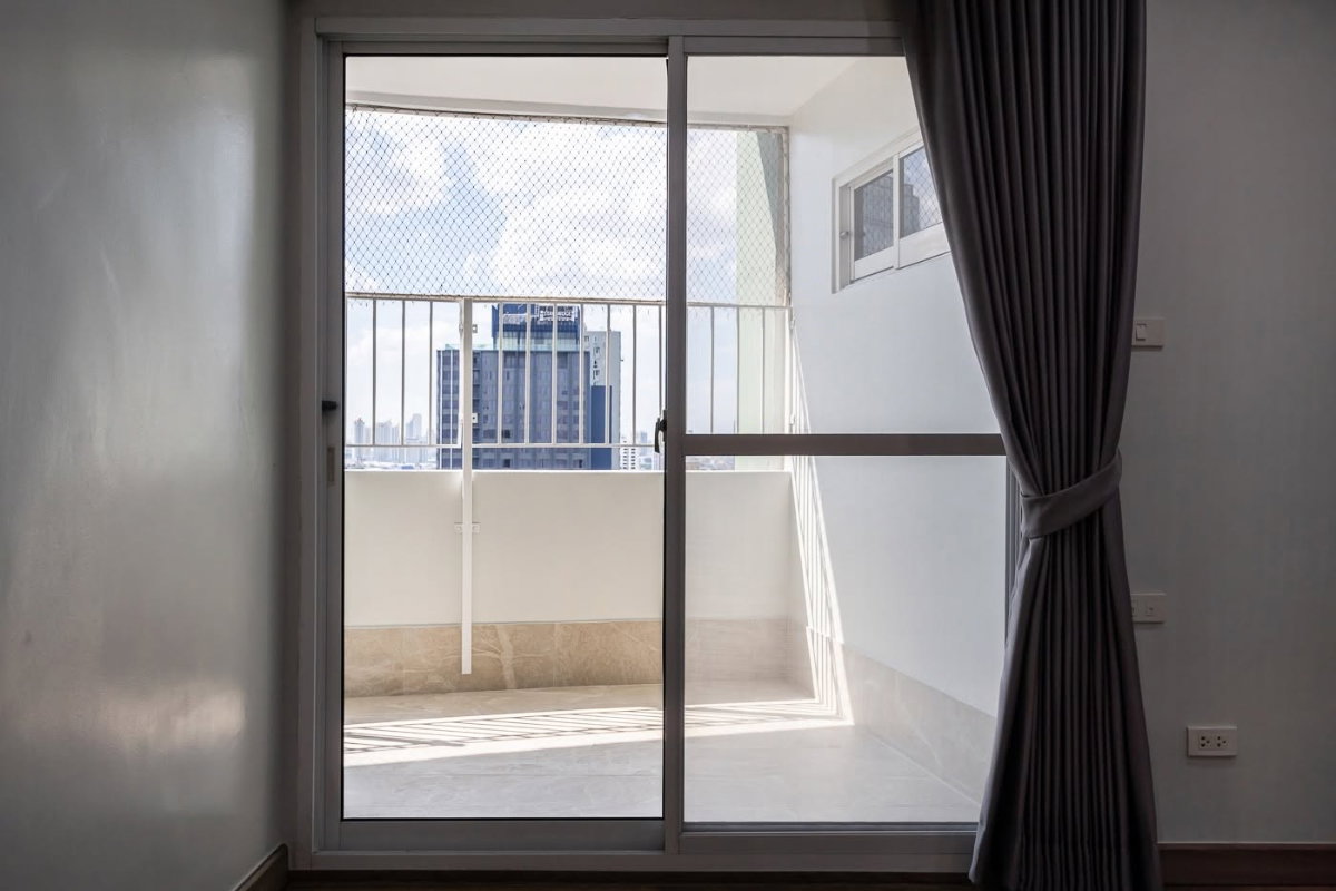 รูป RS7292 ให้เช่า Fifty Fifty Tower Condominium ห้องขนาดใหญ่ ใกล้ BTS ทองหล่อ เพียง 5 นาที  - รูปที่ 22/30