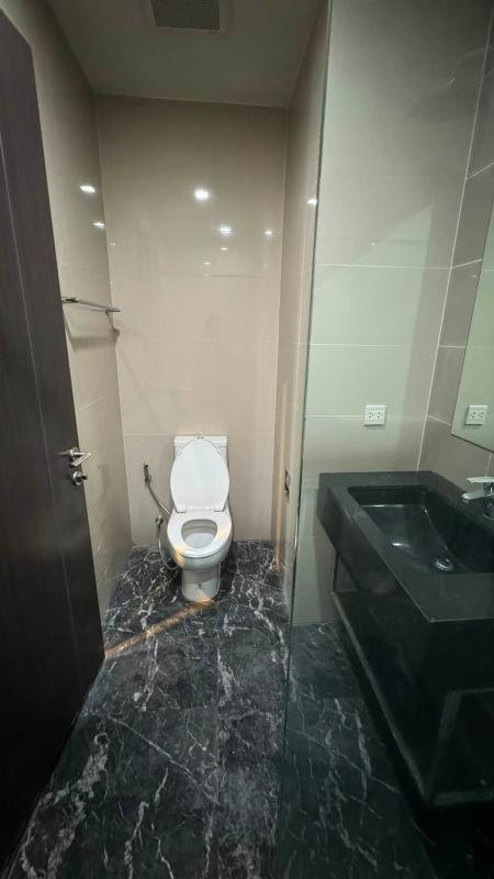 picture For rent Edge 23 1 bedroom available now - 3/10