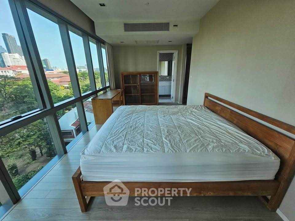 picture 2-BR Condo 125 Sqm At The Room Sukhumvit 21, MRT Sukhumvit (ID 3159977) - 3/9