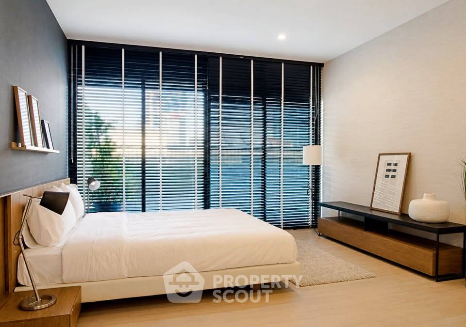 picture Spacious 1-BR 75 Sqm At Noble Solo, Thong Lo (ID 3159597) - 2/5