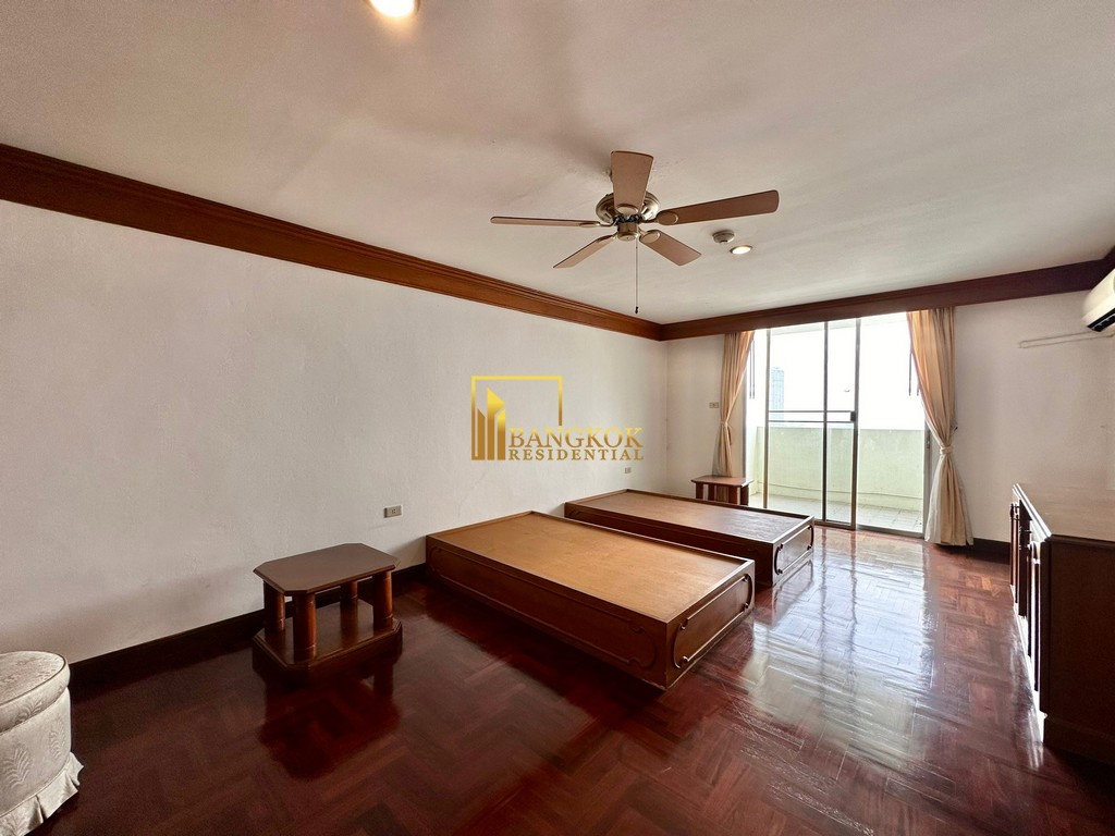 รูป Enormous 5 Bedroom Penthouse With Private Terrace in Ekkamai - BR21093AP - รูปที่ 23/54