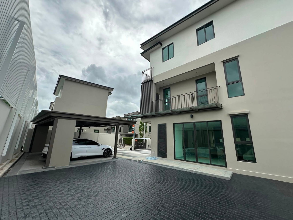 รูป P0831/[ขายอย่างเดียว] บ้านเดี่ยวหรู 3 ชั้น เอคิว อาร์เบอร์ สวนหลวง ร.9 – พัฒนาการ (AQ Arbor Suanluang Rama 9 - รูปที่ 2/16