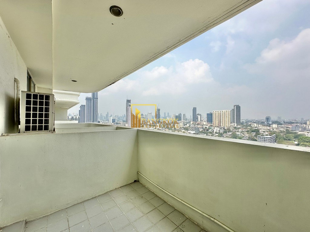 รูป Enormous 5 Bedroom Penthouse With Private Terrace in Ekkamai - BR21093AP - รูปที่ 18/54