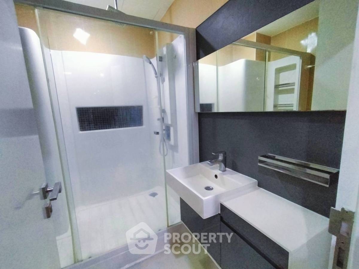 picture 100m To BTS Punnawithi | 1-BR The Room Sukhumvit 62 (ID 1440698) - 9/35