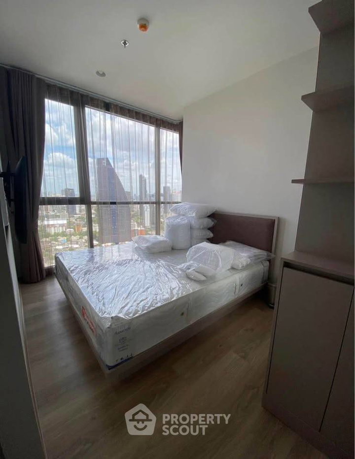 รูป ชั้น 32 ห้องนอน 2 ห้อง Oka Haus Sukhumvit 36 รถไฟฟ้า BTS ทองหล่อ (ID 3159360) - รูปที่ 2/5