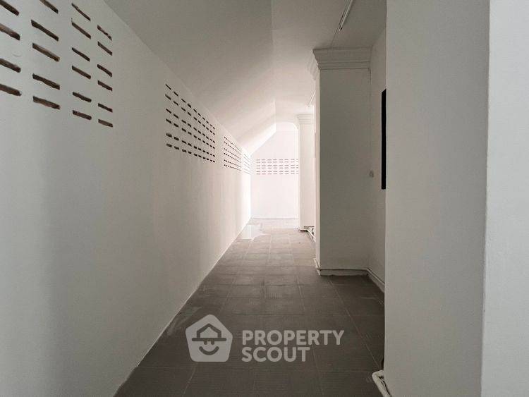 รูป บ้าน 3 ห้องนอน เลี้ยงสัตว์ได้ หมู่บ้านอักษรา ทำเลทวีวัฒนา (ID 3158354) - รูปที่ 13/14