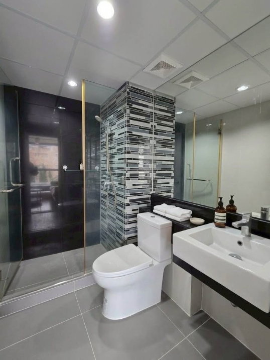 picture Condo for RENT : Bangkok Feliz Sukhumvit 69    𝐒𝐢𝐳𝐞 : 35 sqm.   Studio /1 Bath  𝐅𝐥𝐨𝐨𝐫 : 4th  ✅ fully furnished - 7/7
