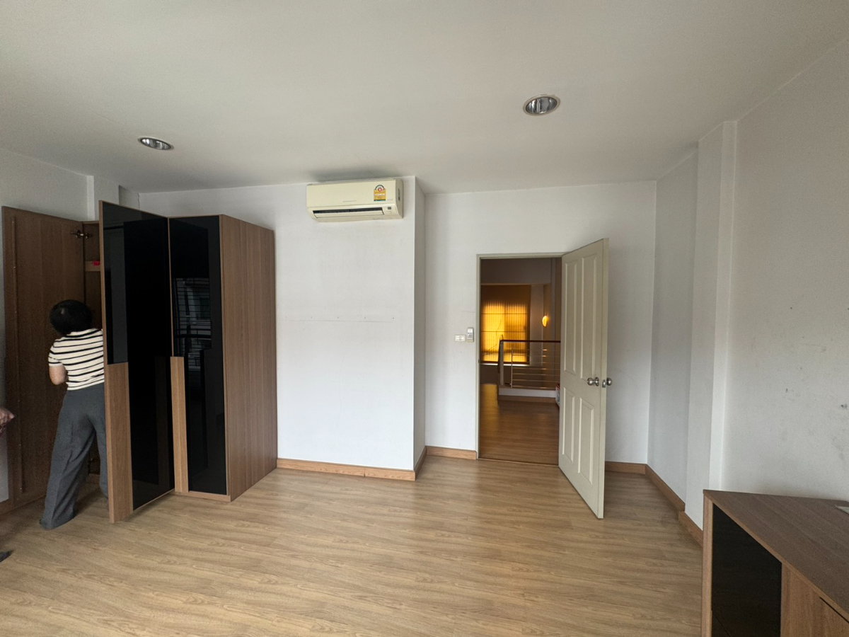 picture [For Rent/Sell] Baan Klang Krung Royal Ratchavipha 25,000/month / 5.95m call 0882246885 line: Tiitletitle - 38/39