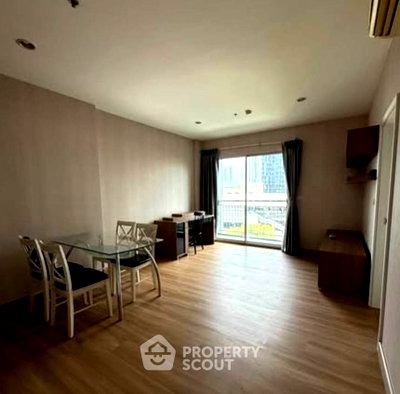 ขายคอนโด : ราคาดี 1 ห้องนอน Hive Sathorn เดิน 90 ม. ถึง BTS กรุงธนบุรี (ID 3159052)