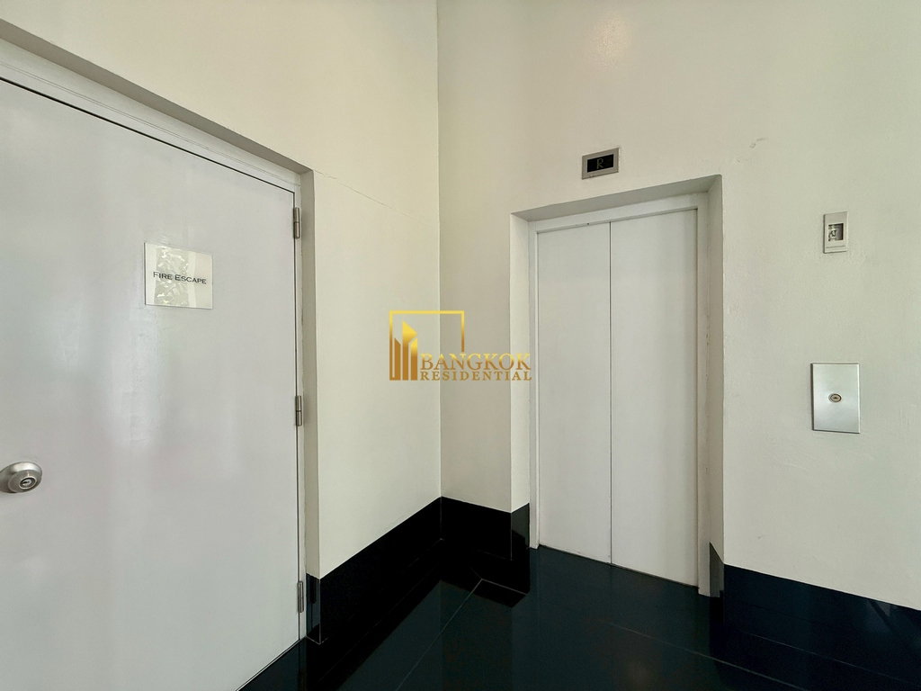 picture Impressive 4 Bedroom Luxury Apartment in Surasak Area - BR0527AP - 52/55