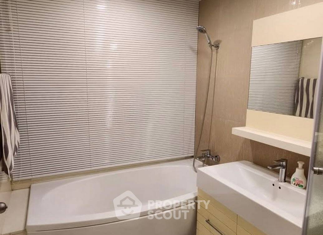 picture 2-BR Baan Siri 31 Condominium Near MRT Sukhumvit (ID 3159150) - 8/9