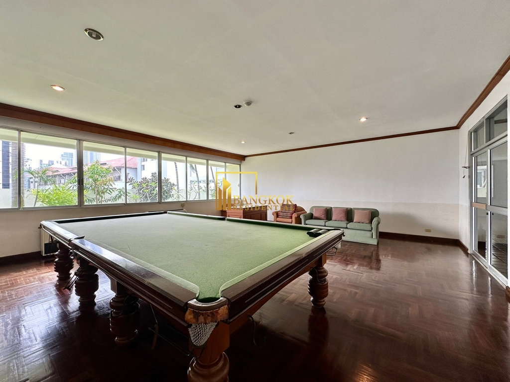 รูป Enormous 5 Bedroom Penthouse With Private Terrace in Ekkamai - BR21093AP - รูปที่ 49/54
