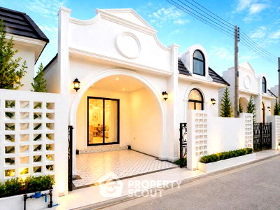Houses for sale Chonburi : Pet-Friendly 3-Bedroom House At Grand Town Home 2 (ID 3157721)