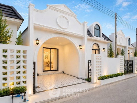 บ้าน 3 ห้องนอน เลี้ยงสัตว์ได้ Grand Town Home 2 (ID 3157721)