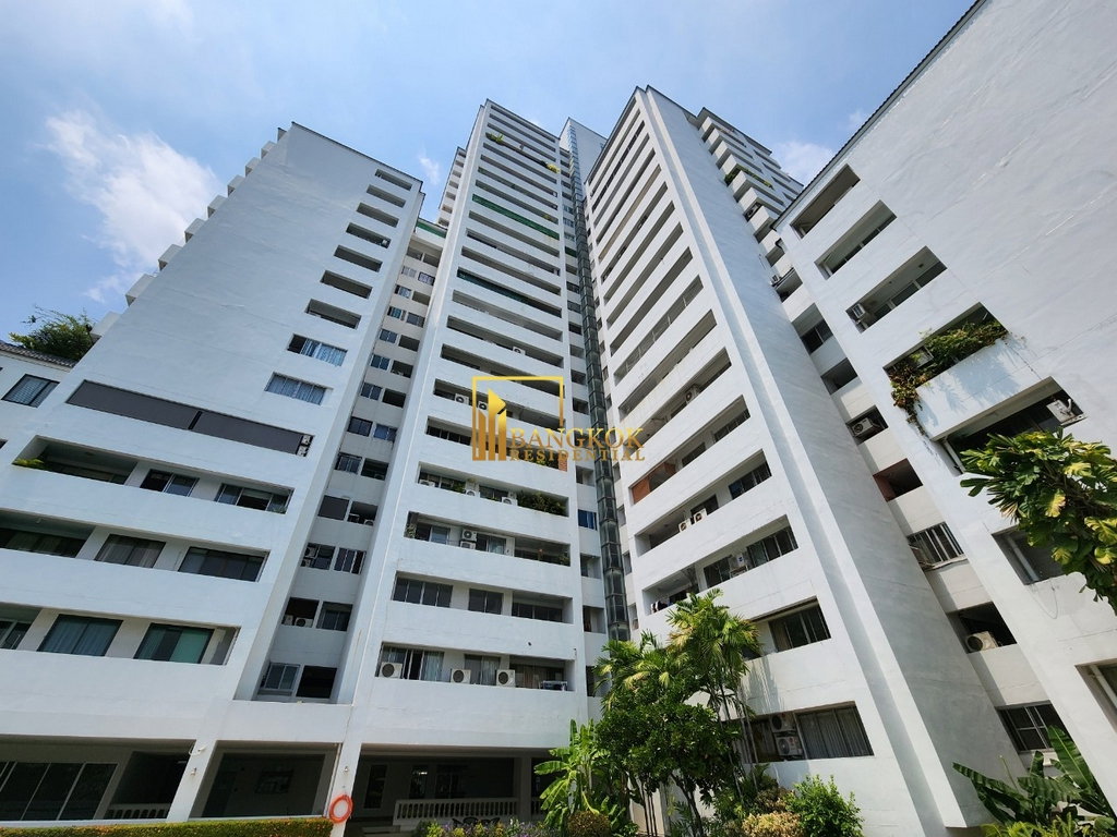 picture DS Tower 2 | Renovated 3 Bedroom Condo in Phrom Phong - BR19282CD - 37/38