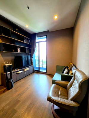 คอนโดให้เช่า : ให้เช่าคอนโดหรู The Diplomat Sathorn ( เดอะ ดิโพลแมท สาธร ) ติด BTS สุรศักดิ์ 0 เมตร พร้อมอยู่ (CD6936)