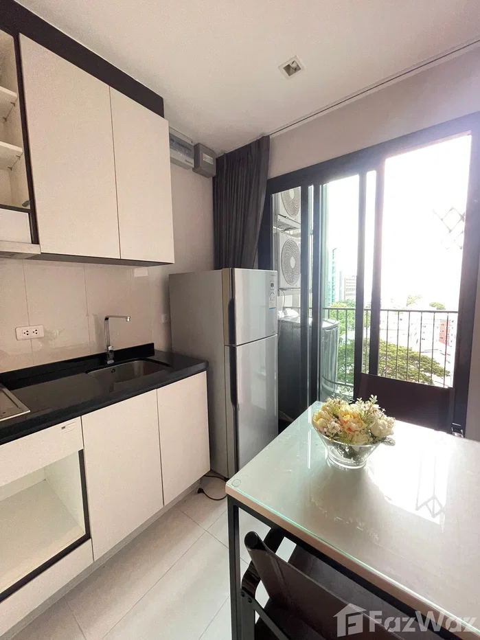 picture The Base Central Pattaya 6652209 - 3/8