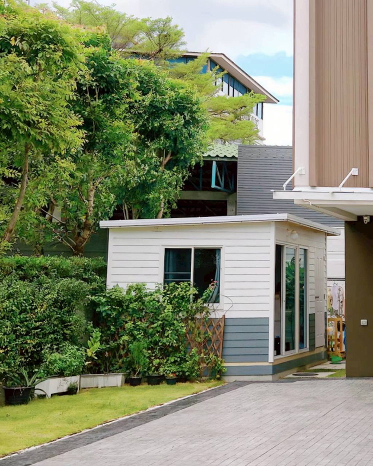 รูป [Smart Home] บ้านแฝดหลังมุม ดีไซน์ Double Volume บ้านกลางเมือง The Edition ปิ่นเกล้า-บรม 2 ใกล้ทางด่วน 15 นาทีถึงจตุจักร - รูปที่ 23/27