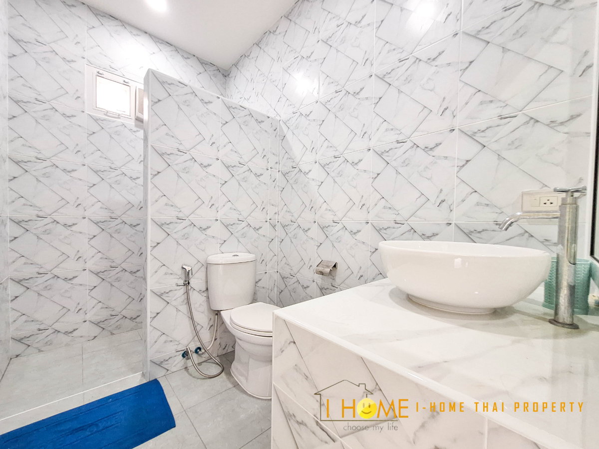 รูป 🏡✨ ให้เช่าบ้านเดี่ยว 2 ชั้น พื้นที่กว้าง เลี้ยงสัตว์ตัวเล็กได้ ใกล้กาดฝรั่งและโรงเรียนนานาชาติ ✨🏡 AHD-H1089 - รูปที่ 27/33