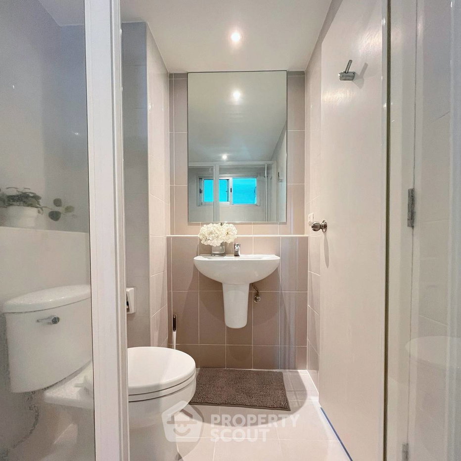 picture 1-BR 51 Sqm Condo One Sukhumvit 67, 300m to BTS Phra Khanong (ID 983574) - 16/17