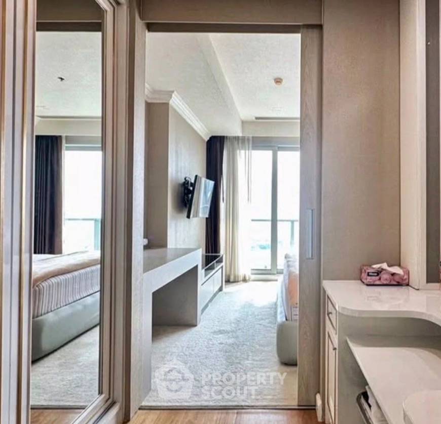 picture 41st-Floor 3-BR The River Condominium Near BTS Saphan Taksin (ID 3159713) - 9/12